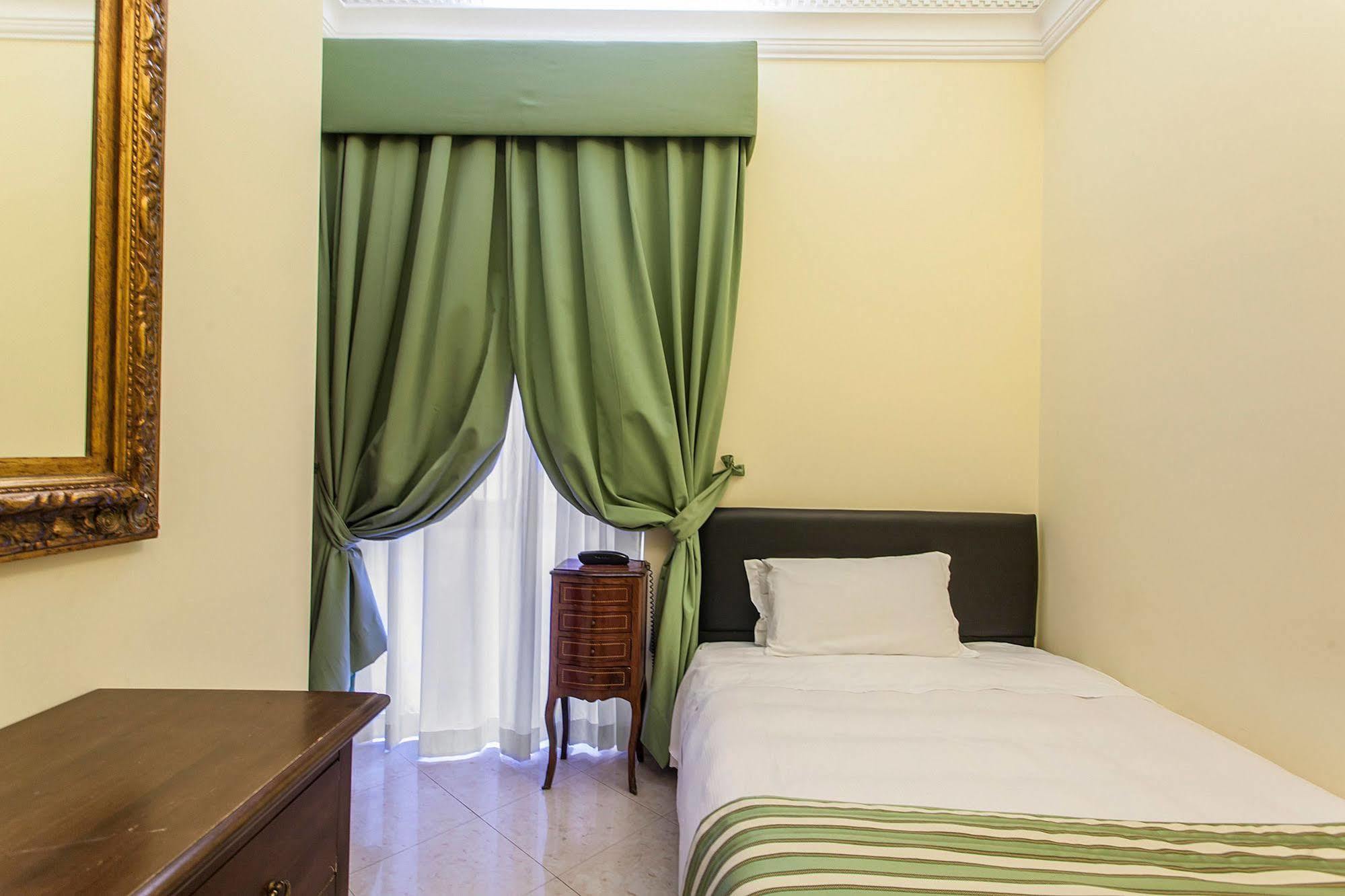 Hotel Regina Giovanna Rome Extérieur photo